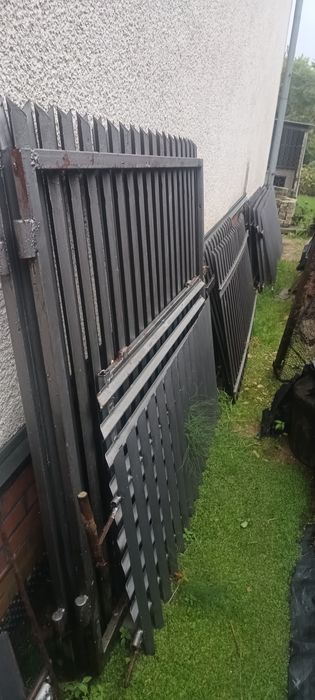 Металевий паркан