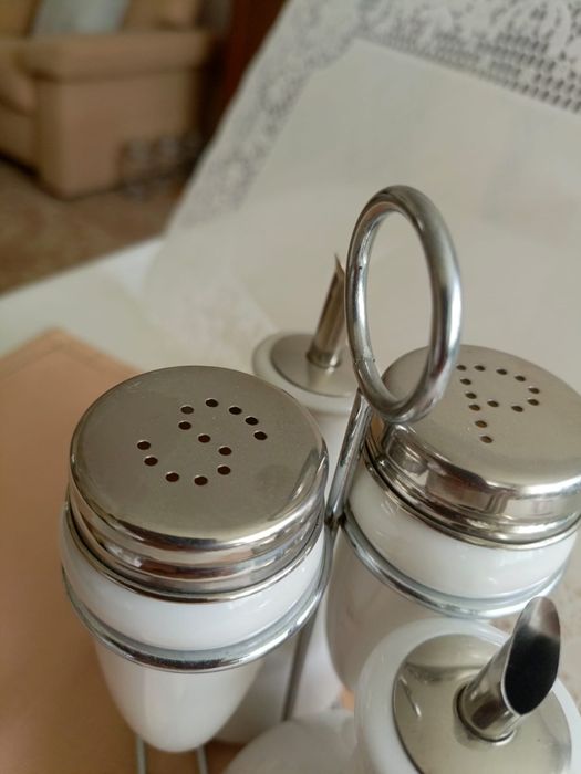 Ceramiczny zestaw do przypraw
