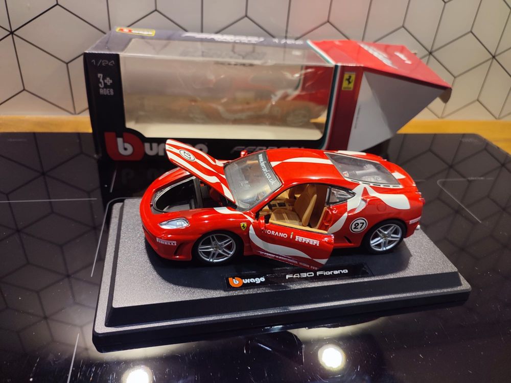 Burago Ferrari f430 bburago 1 24