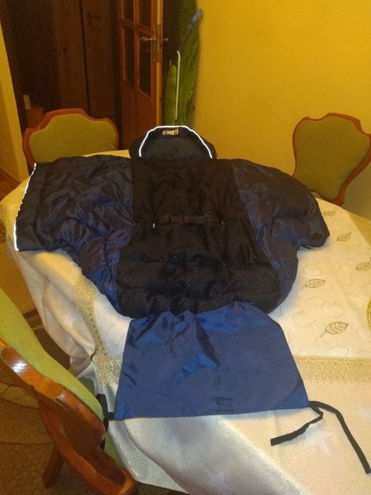 Sanki drewniane z metalowym oparciem i płozami