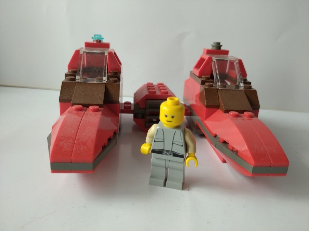 LEGO Star Wars 7119 Twin Pod Cloud Car