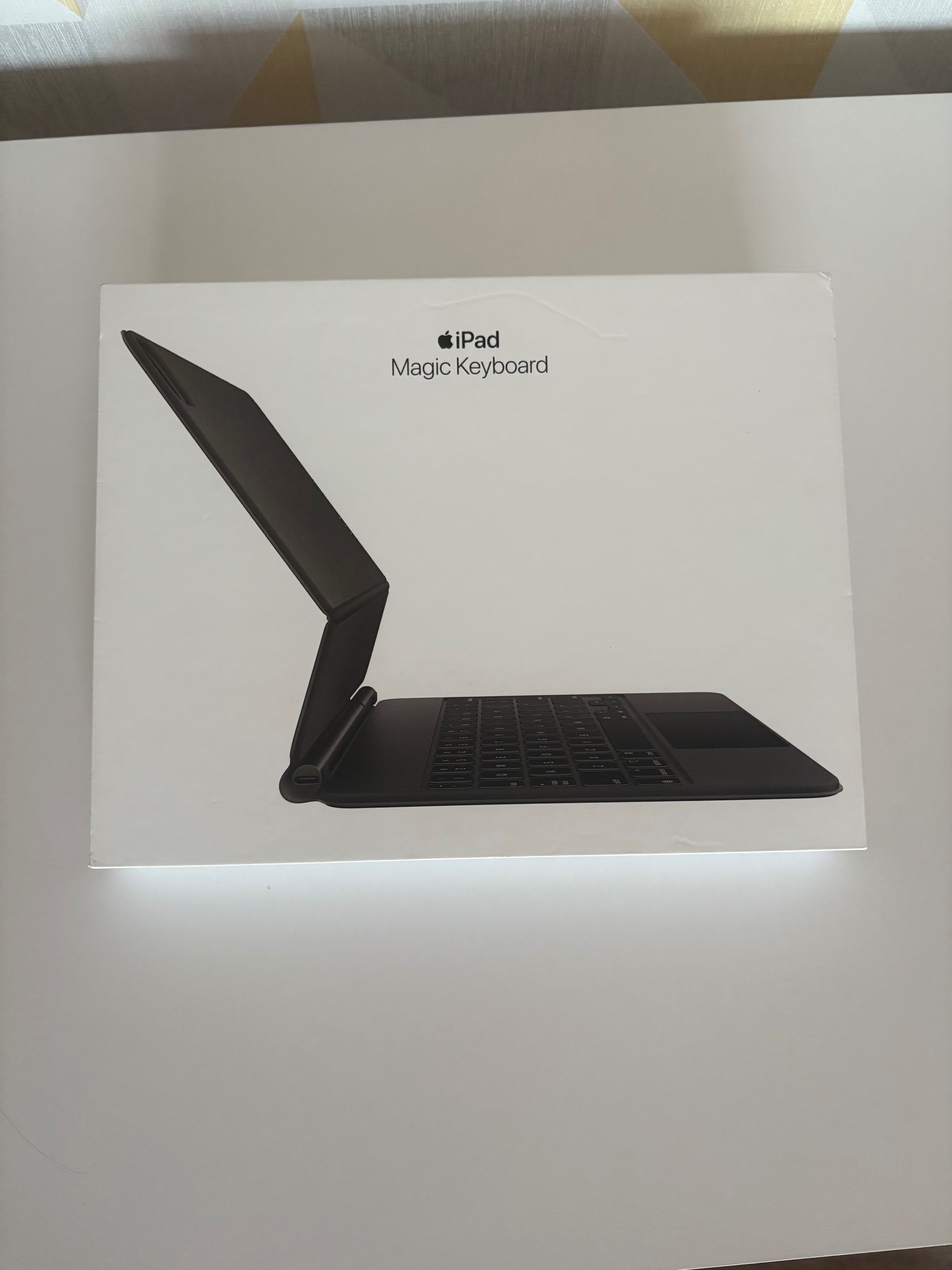 Magic Keyboard MXQT2RS