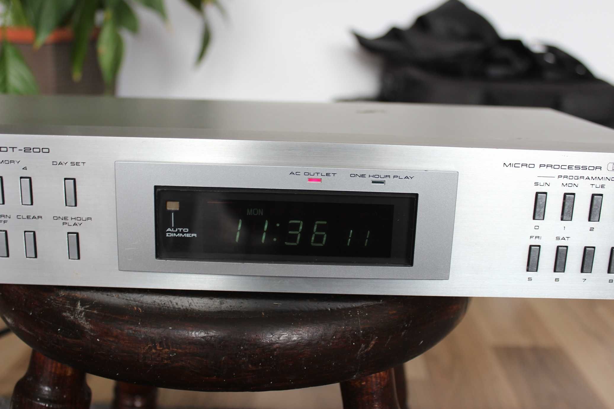 Akai Audio Timer DT-200