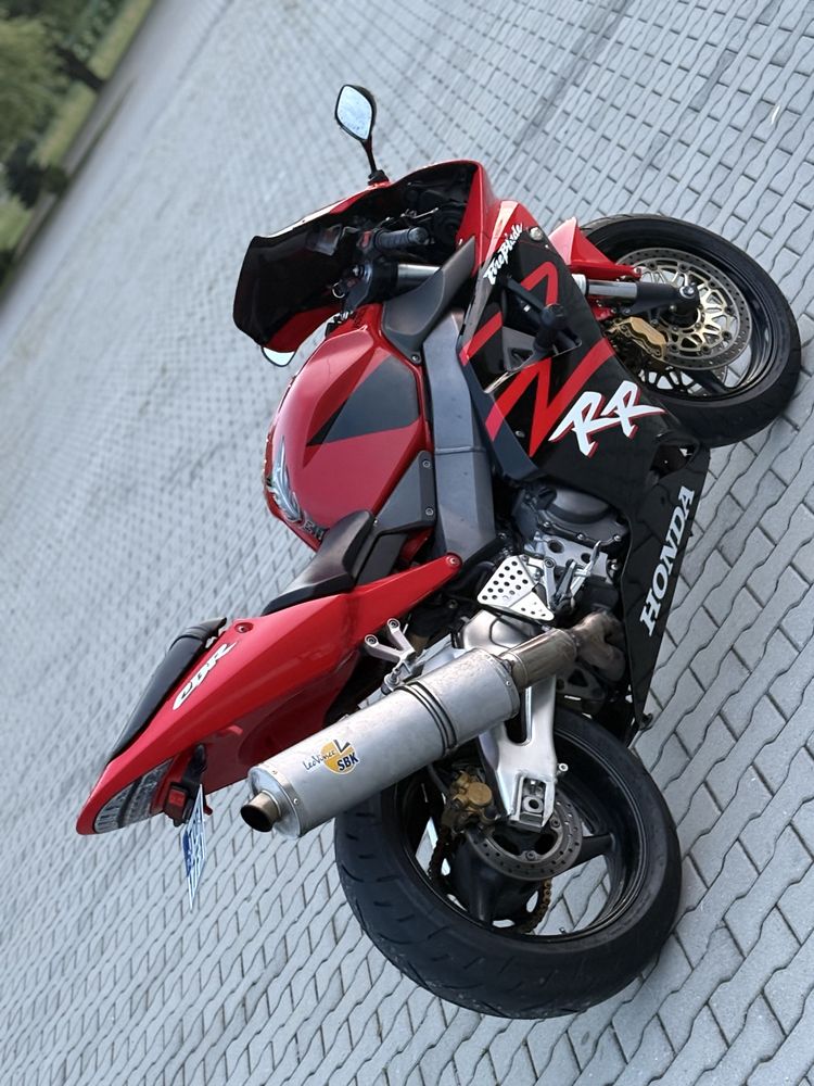 Honda cbr 954 rr fireblade