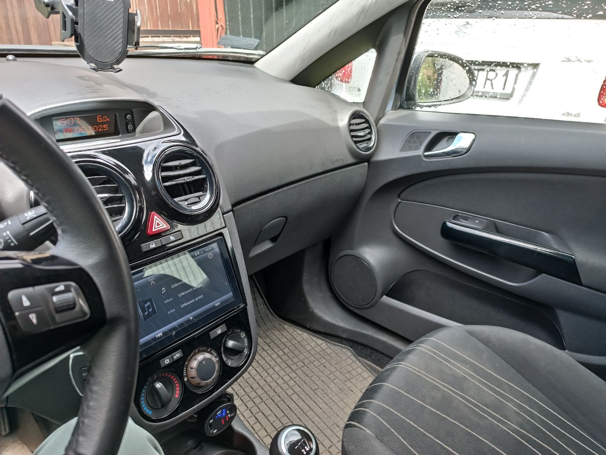 Opel Corsa D   rok 2010