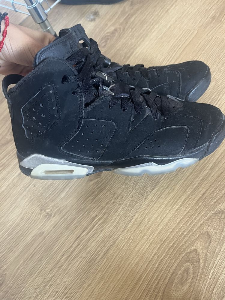 jordan 6 retro (39).     usado poucas vezes