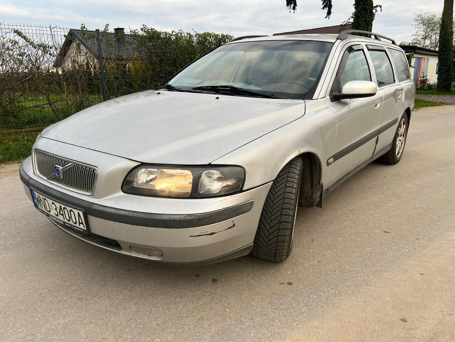 Volvo V70 2.4 D5 163 KM niekompletne