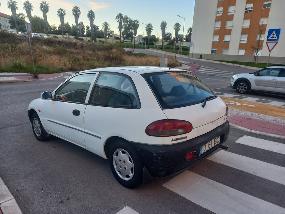 Mitsubish colt 1.3 GLI ipo em dia