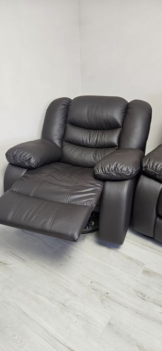 Шкіряний диван та 2 крісла з реклайнером