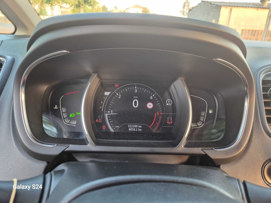 Renault Scenic 1.5 DCI Auto Caixa Automática