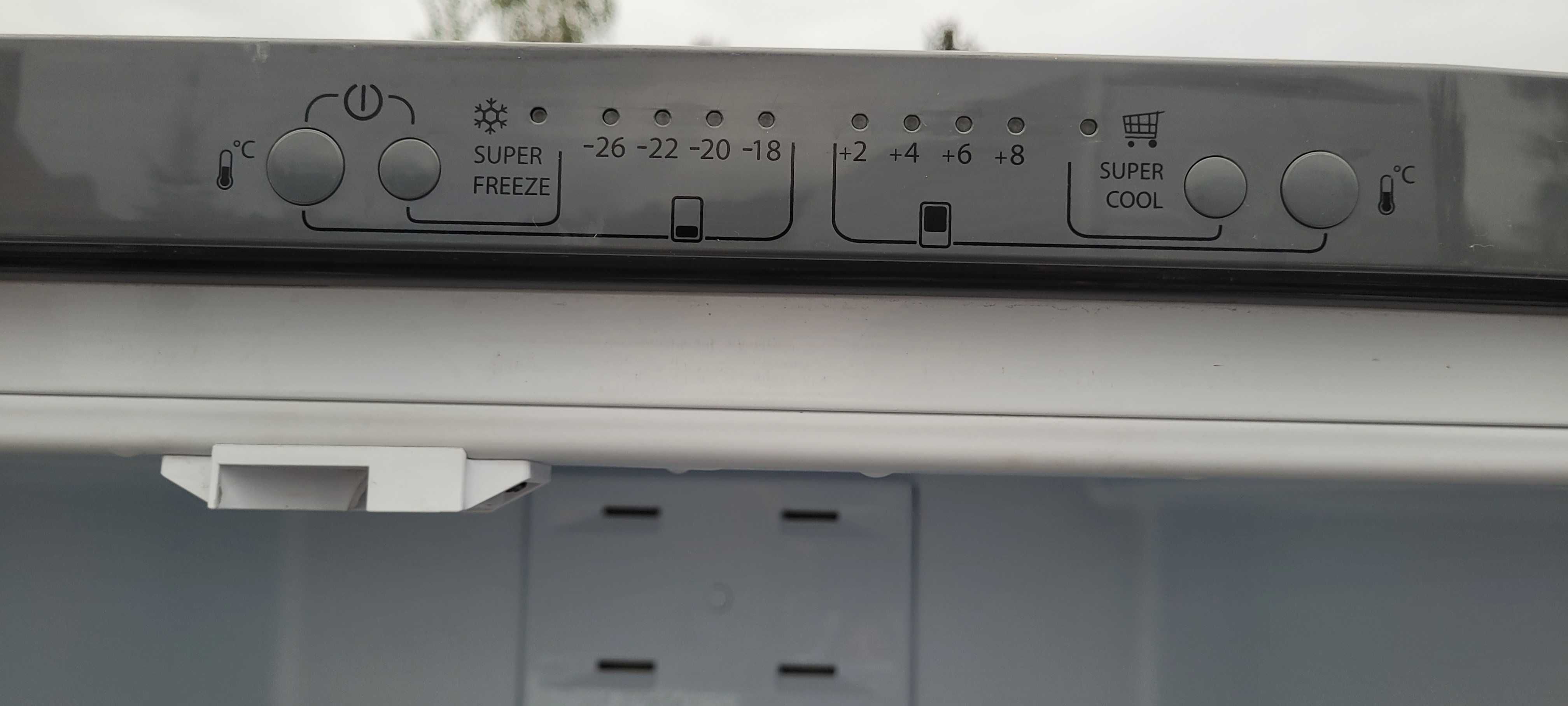 Lodówka dwudrzwiowa Hotpoint ariston french door cm04ffe