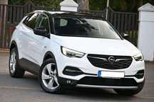 Opel Grandland X 2.0CDTI(177PS) Fulled_Panorama_Skóry_Blis_Lane Assist_Navi+Kamer360