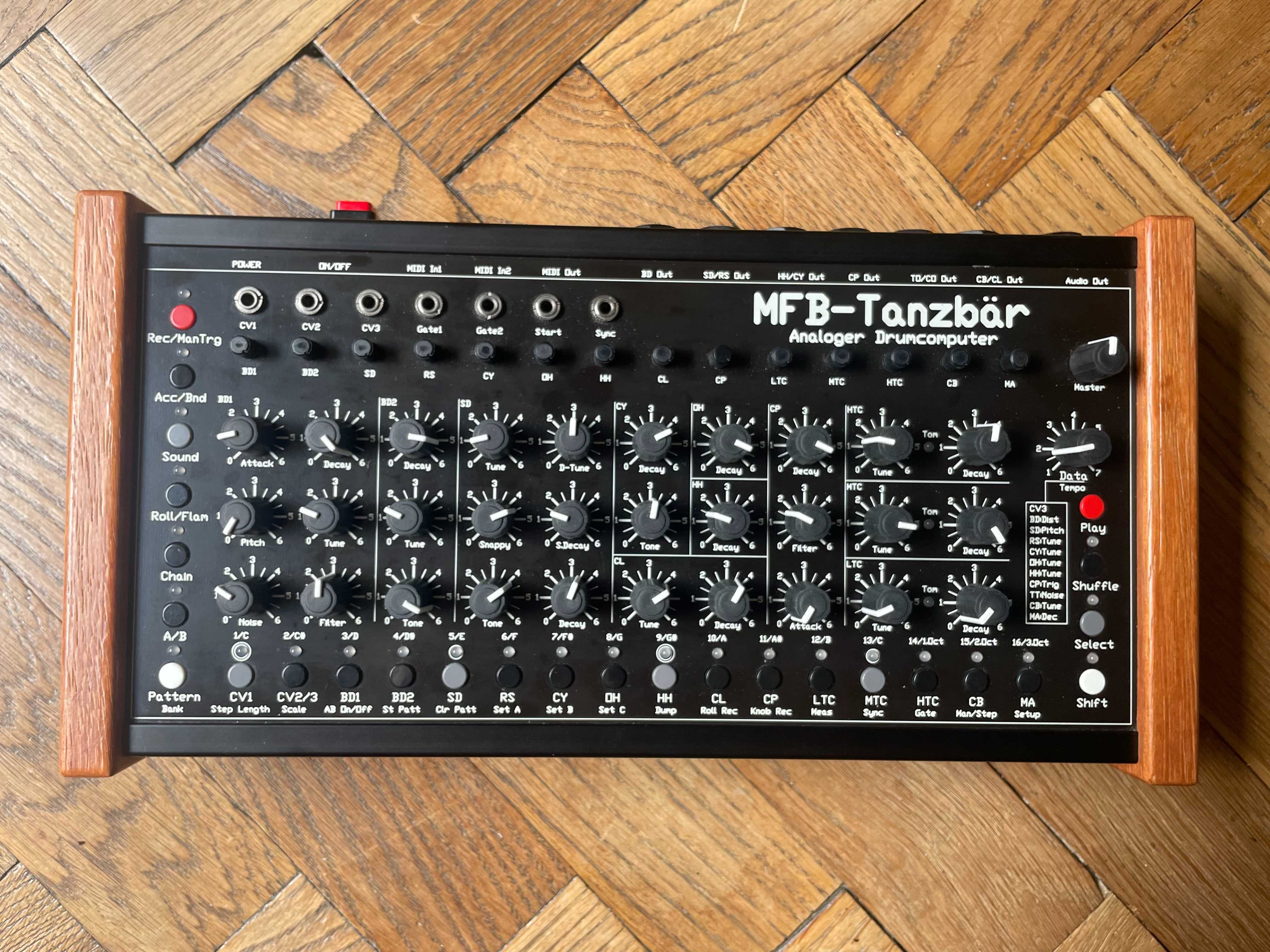 MFB Tanzbar analogowa maszyna perkusyjna stan mint