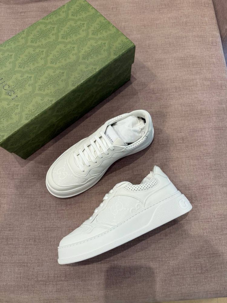Tenis Gucci 41 na caixa