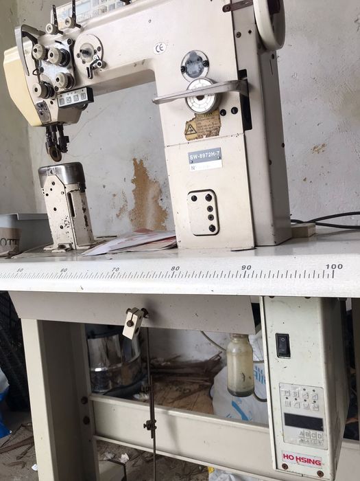 Vendo maquina duas agulhas( ler ate ao fim)