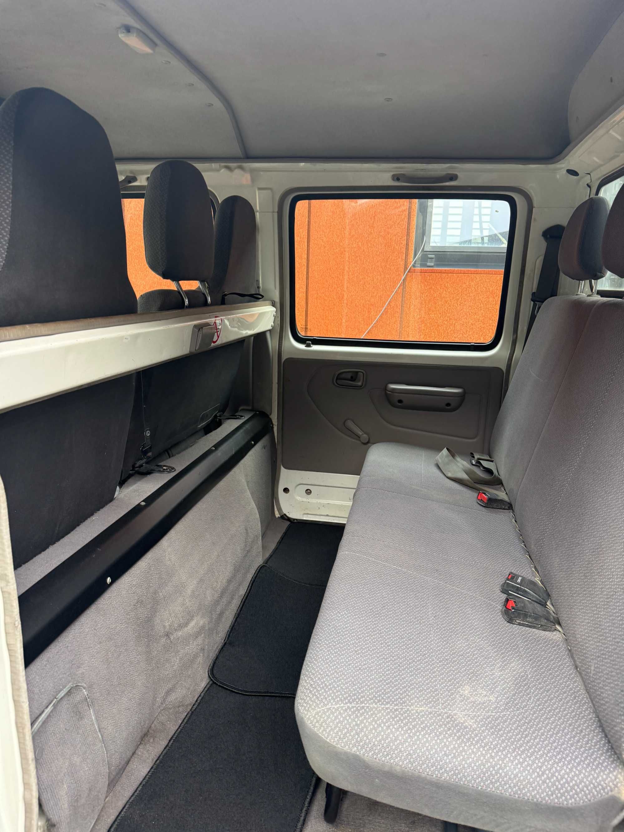 Carrinha Toyota dyna cabine dupla