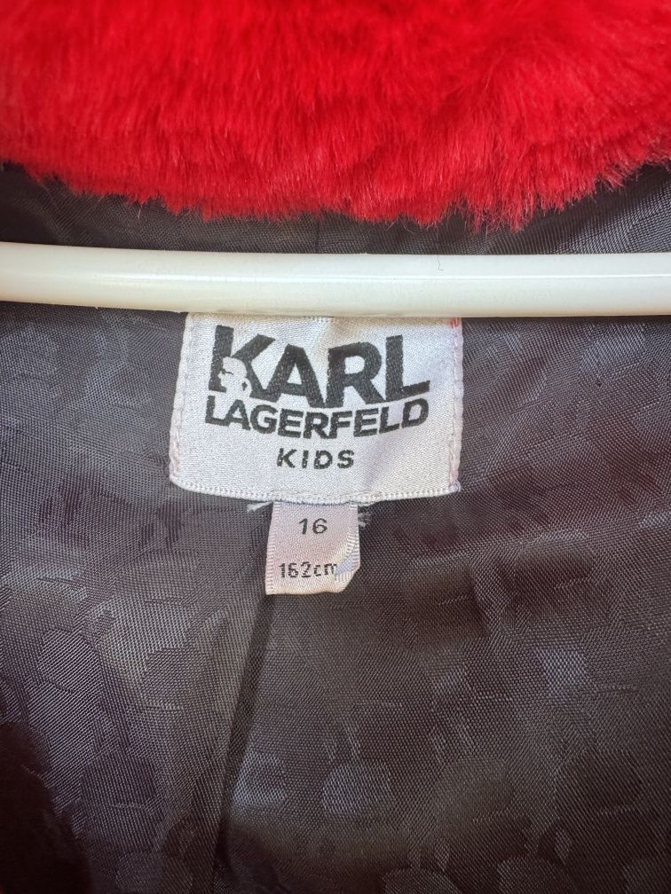 Полушубок Karl Lagerfeld Kids орігінал
Шуба 

розмір: 16

ріст: 162
