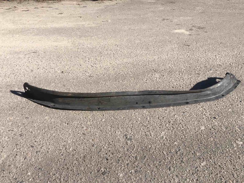 Губа, пильник переднего бампера ford fiesta 19