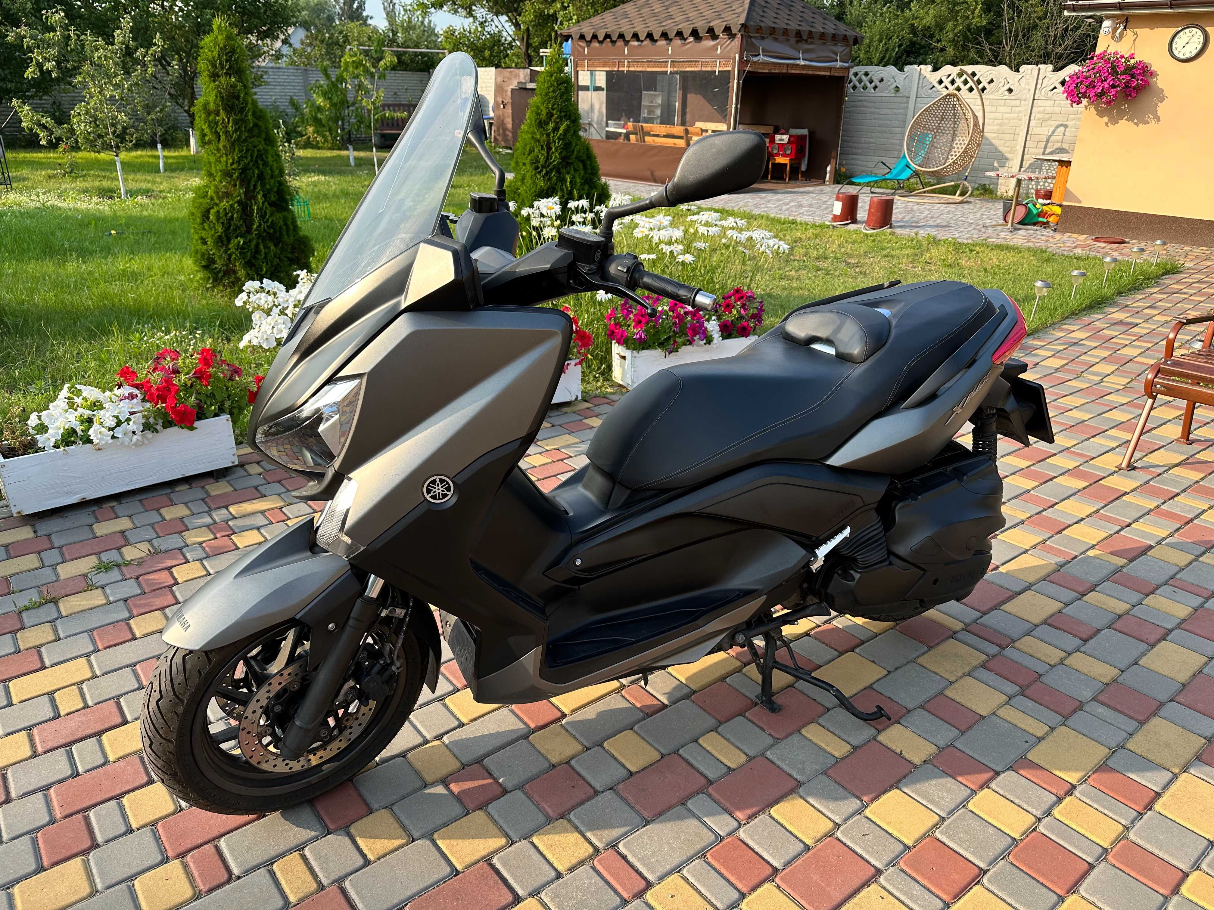 Yamaha X-Max 2013