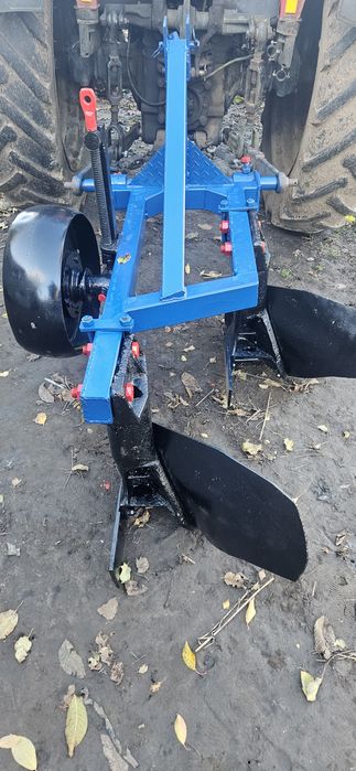 Продам плуг 2 по35