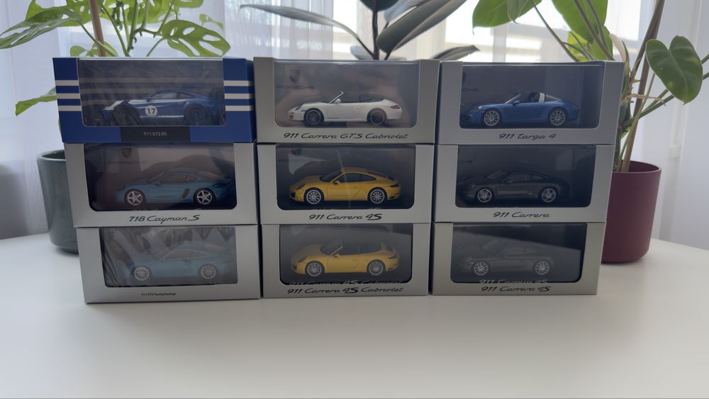 Porsche 911 991.2 GT3 Touring - Spark 1:43