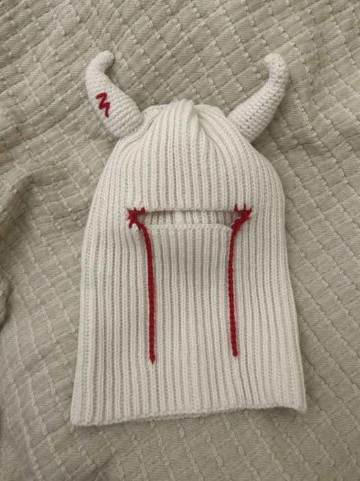 балаклава з рожками рогами біла