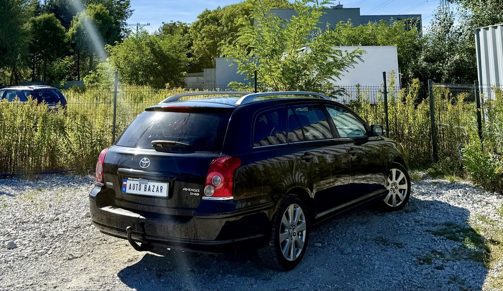 Toyota Avensis 2.0 D4D * Lift * Klima * Hak * 2009 * Alufelgi * Super