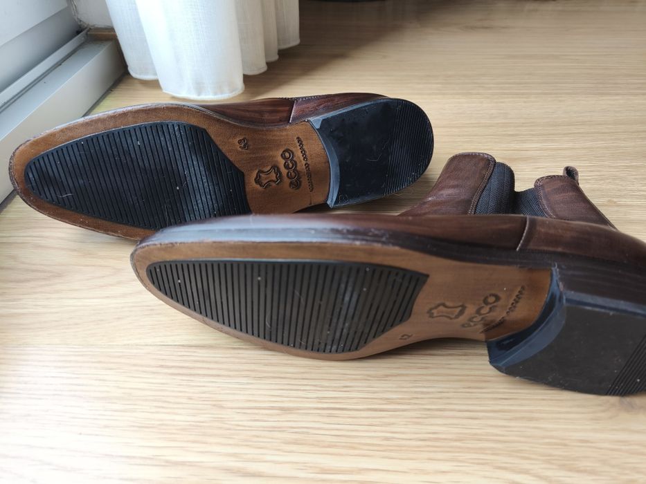 Botas ECCO em pele como novas - 43