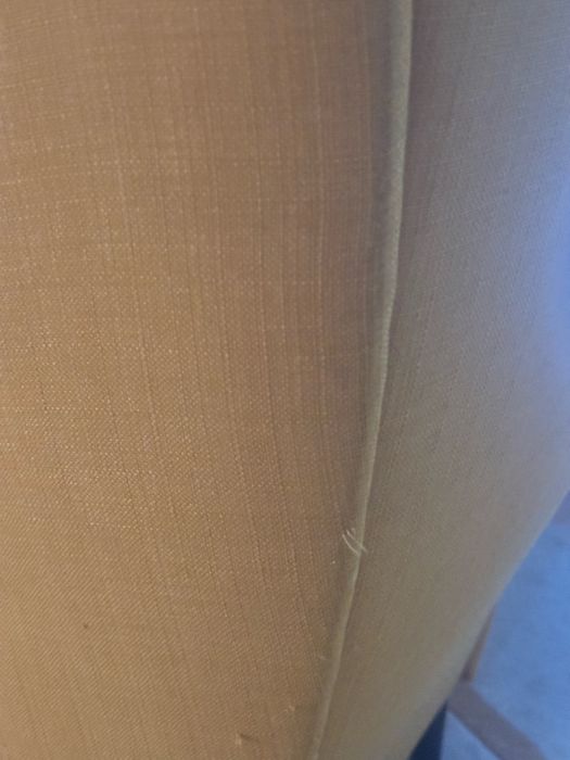 Cadeirao e pufe amarelo do Ikea