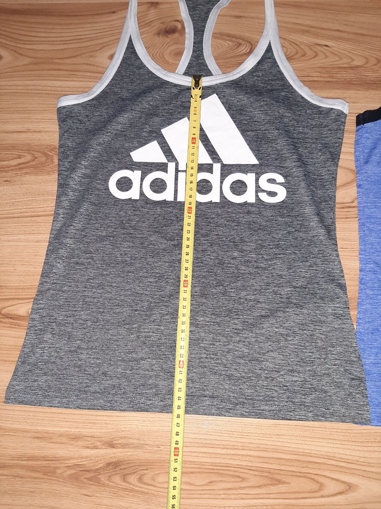 Koszulki Adidas rozmiar XS cena za dwie sztuki