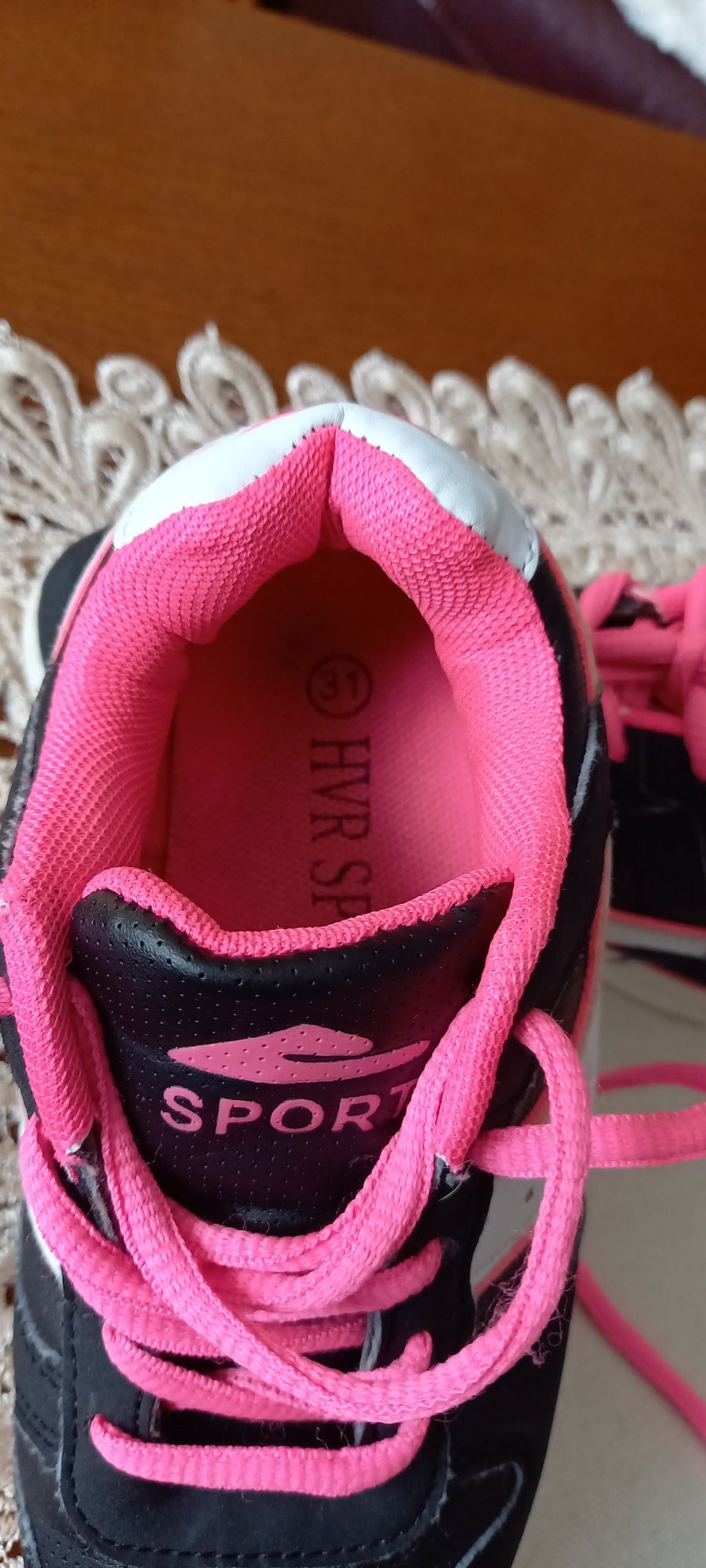 Buty sportowe dziewczęce