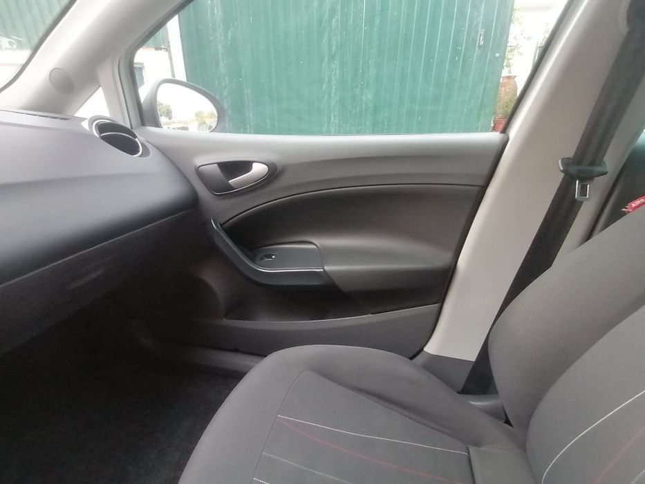 SEAT Ibiza 1.6 TDI único dono impecável