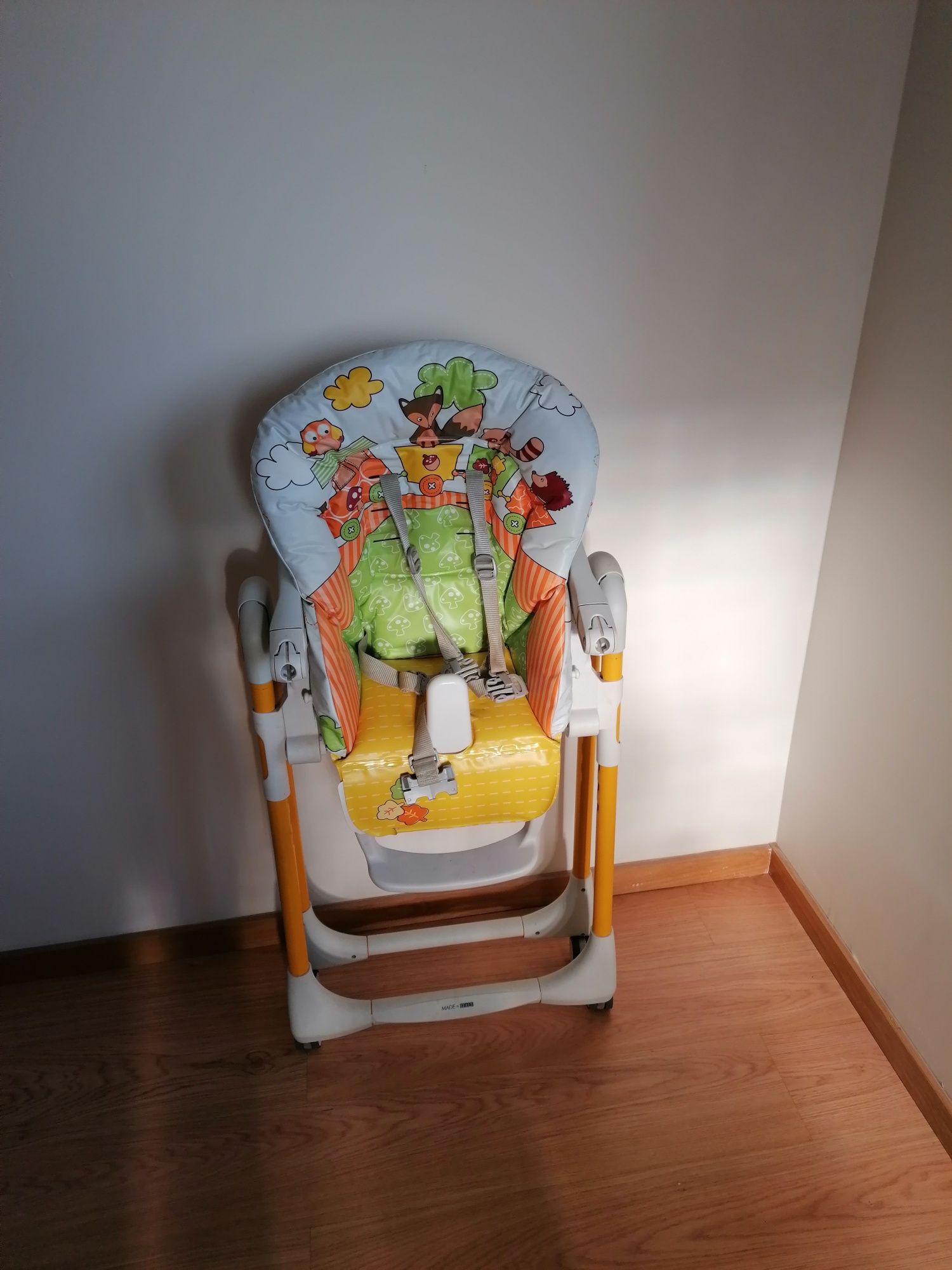 Cadeira de alimentação bebe
