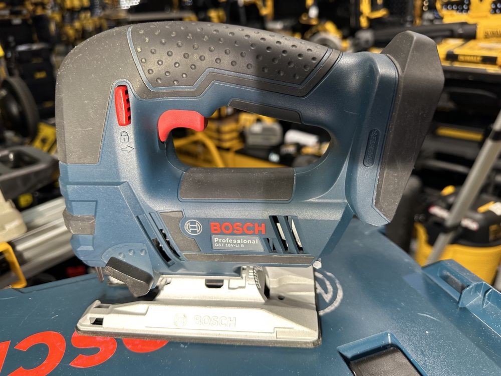 Акумуляторний лобзик Bosch GST 18 V-LI B + Кейс Bosch L-BOXX
