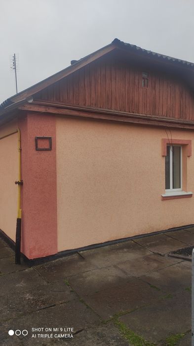 Будинок, в центрі міста Козятин.