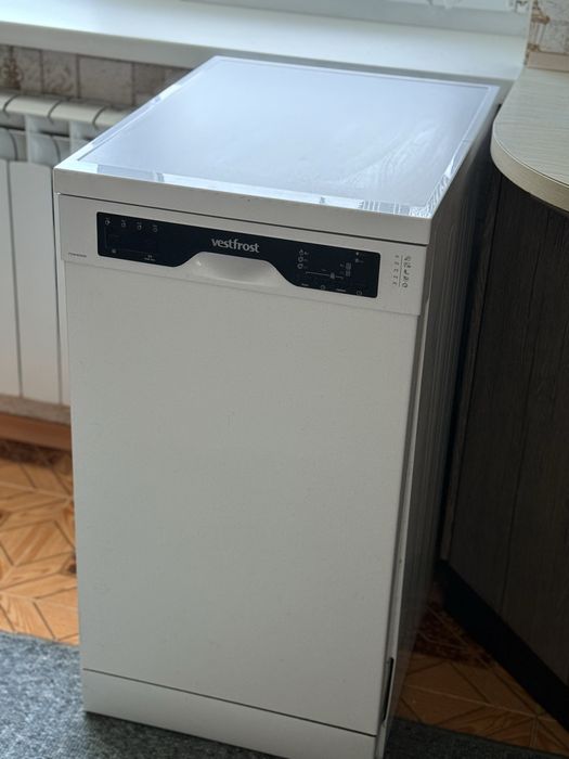 Продам посудомийну машину