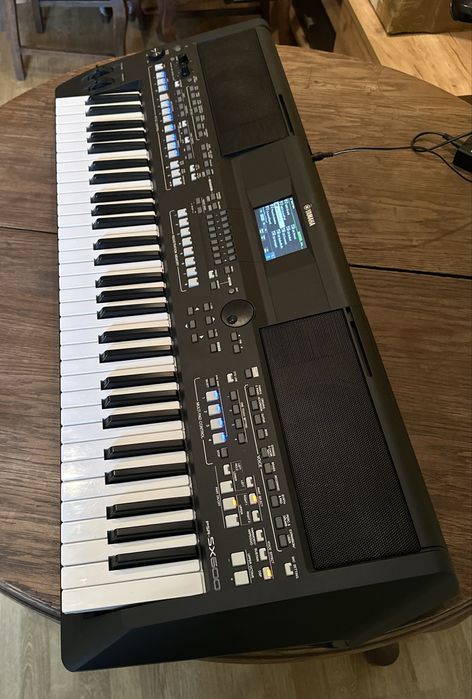 Keyboard Yamaha PSR-SX600 arranger