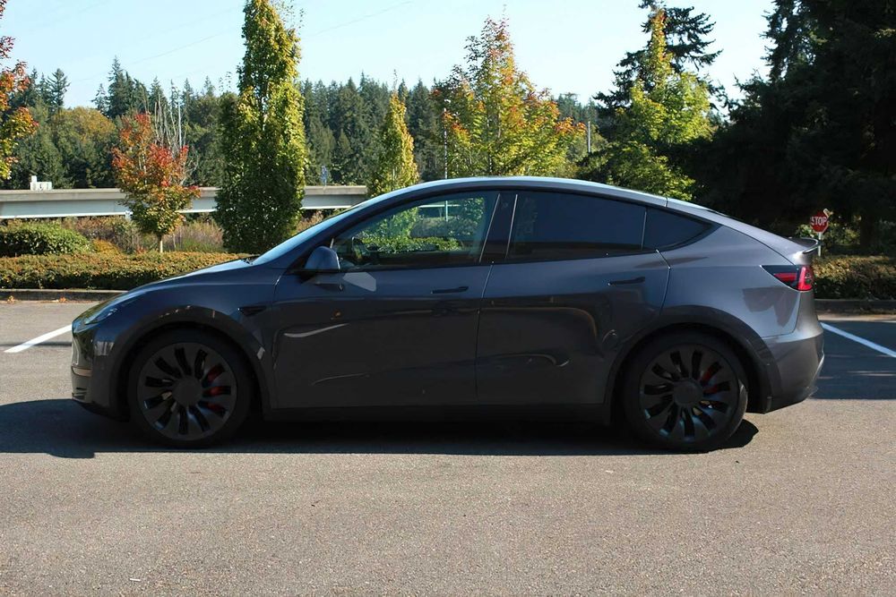 Tesla Model Y Performance      2022
