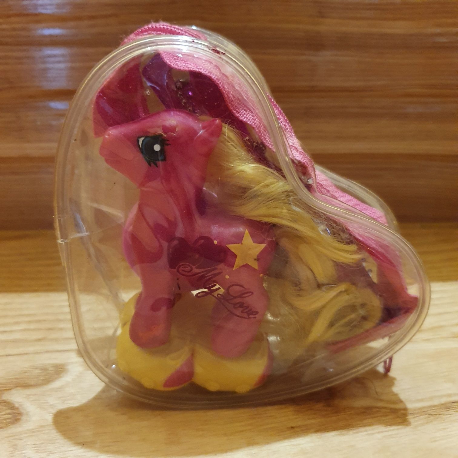 My Little Pony kucyk szczotka pierścień z magnesem podest z magnesem