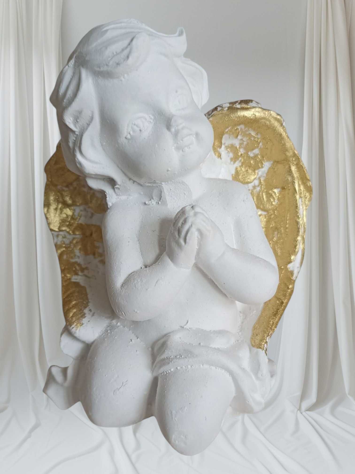 Figurka Anioł Aniołek Komunijny Modlący się 11 cm Komunia Upominek