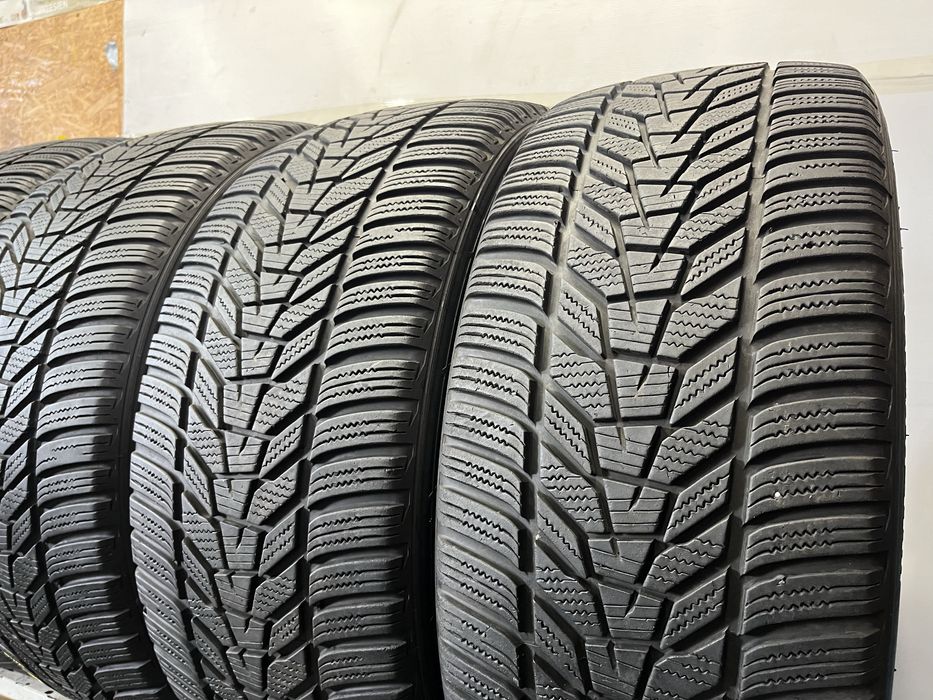 235/45/18 98V Hankook Icept Evo3