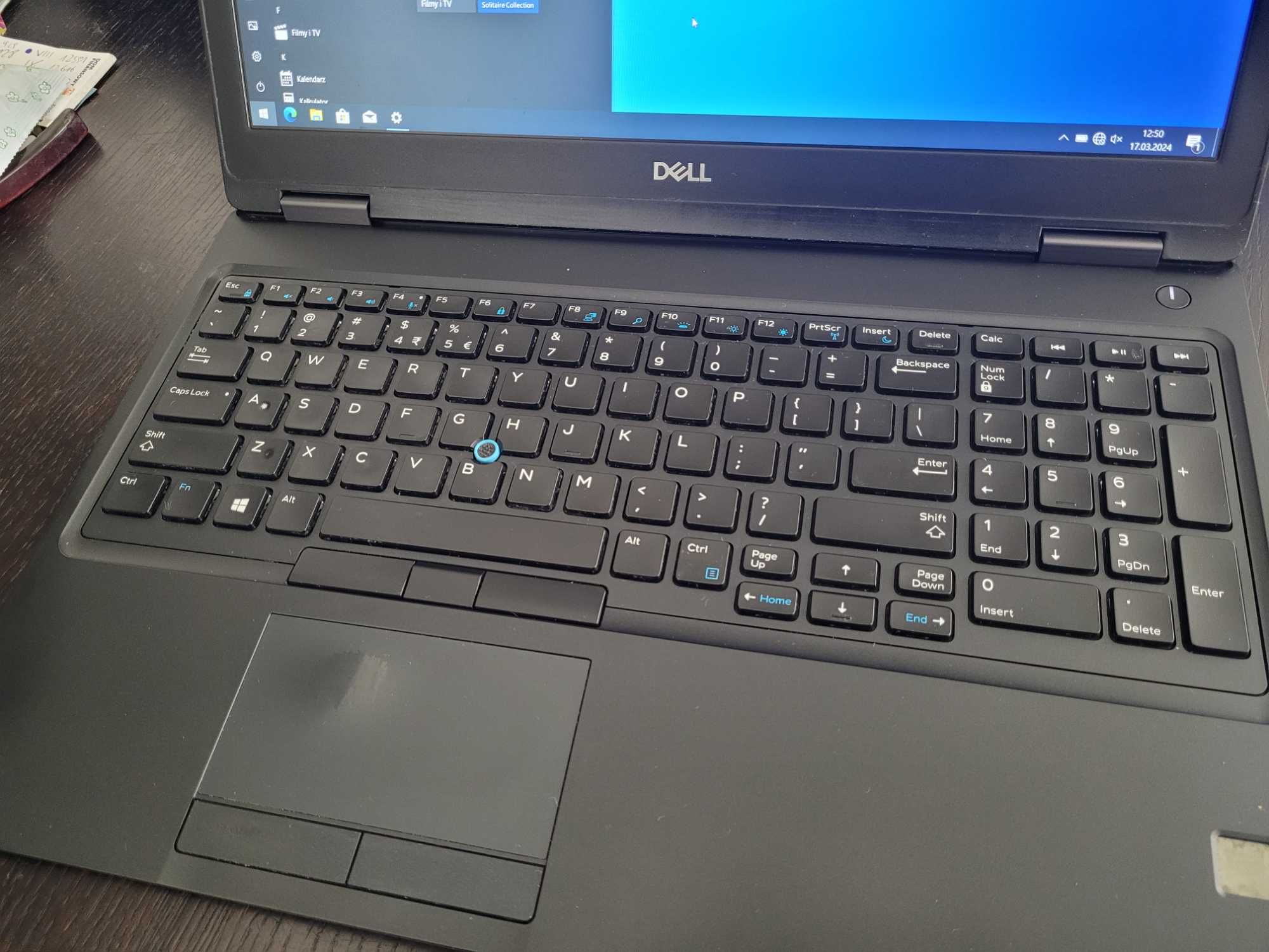 Laptop Dell 5590 15,6" Intel Core i5 8GB / 256 GB.