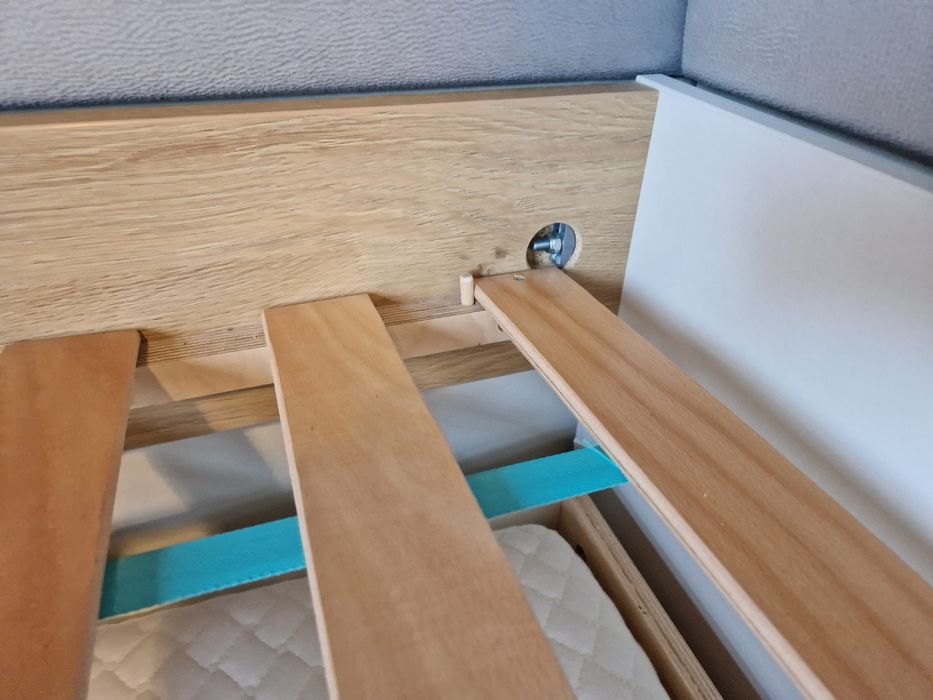 Łóżko piętrowe dwupoziomowe materac