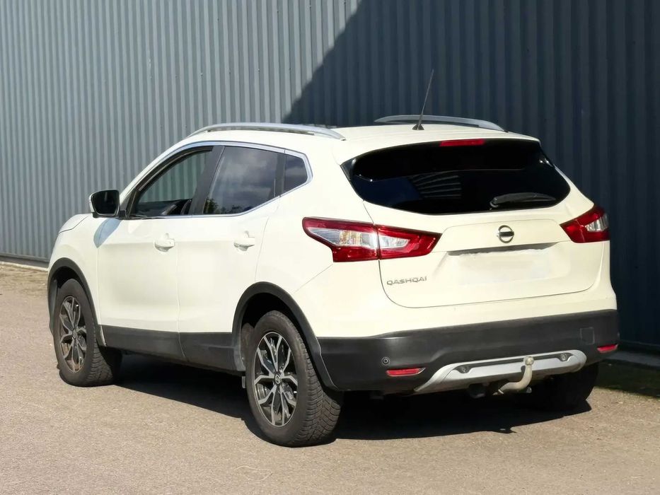 Nissan Qashqai      2016