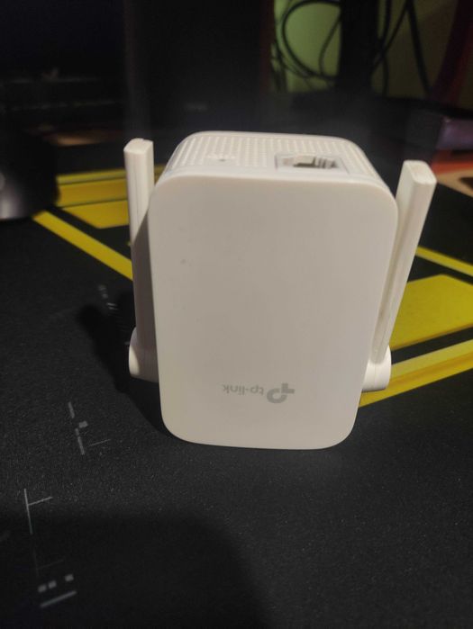 Wzmacniacz sieci TP-LINK TL-WA855RE 2.4 GHz, wszystko sprawne.