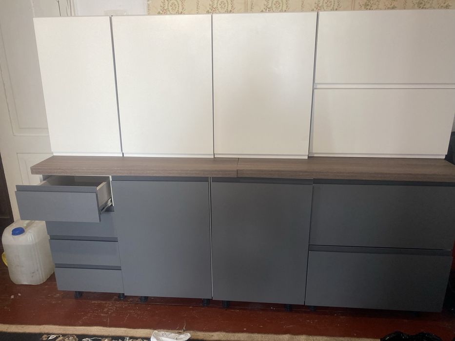 Кухня , кухонні меблі