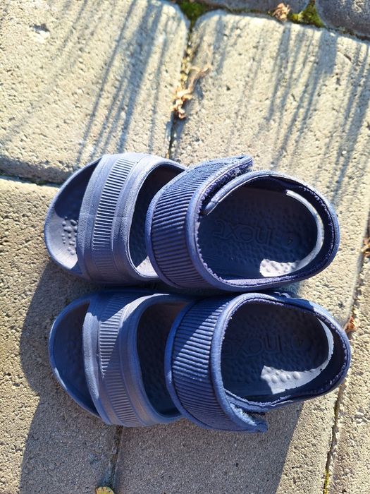 Дві пари резинових босоніжок Next 4 розміру 13,5 см