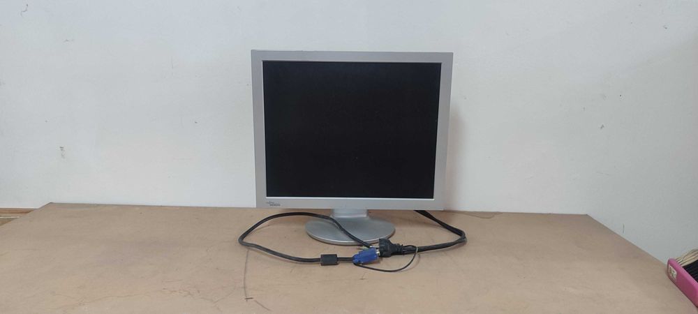 Monitor VGA TFT 17" Fujitsu