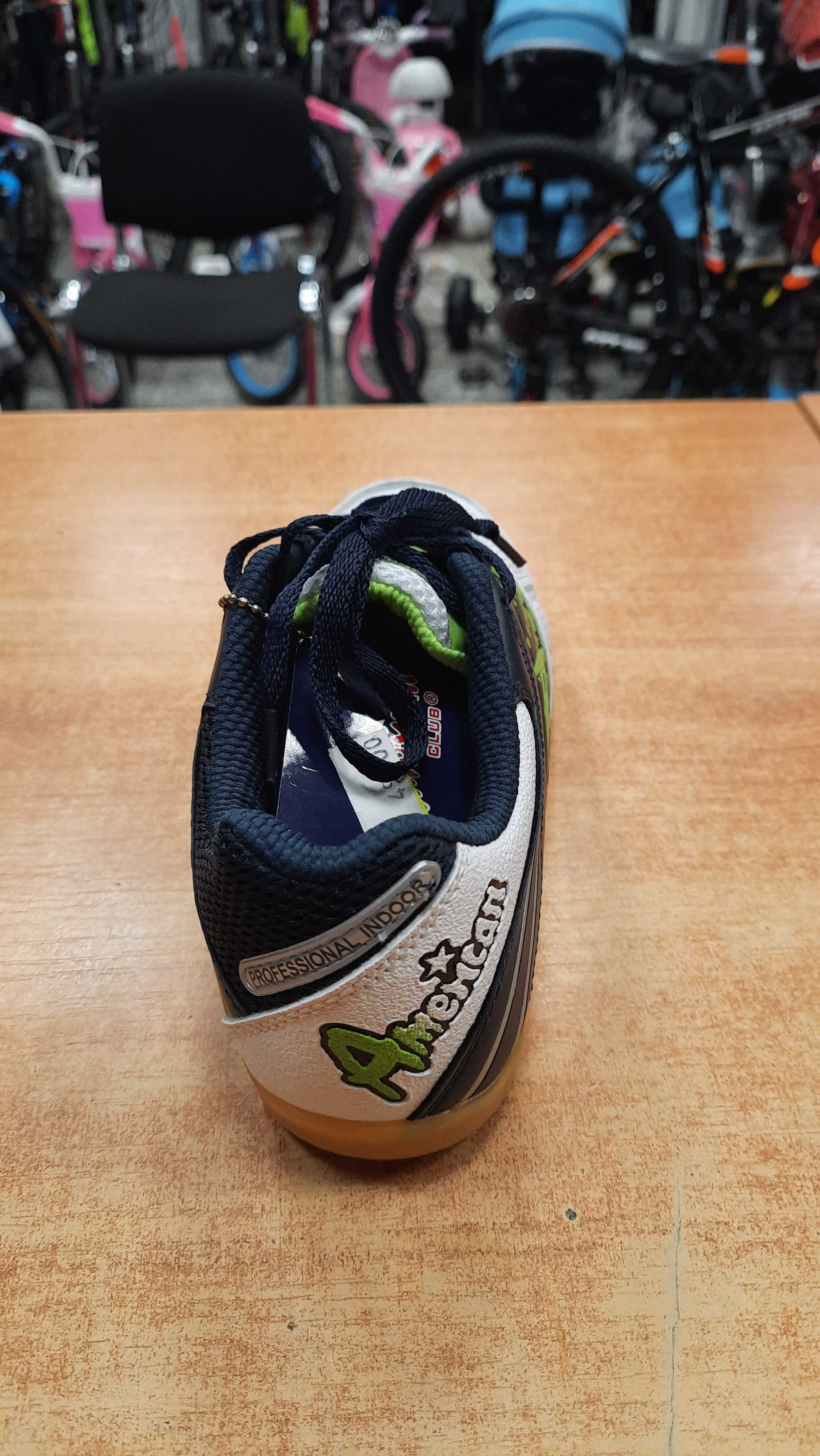 Buty halowe American ( orlik ) rozmiar 38