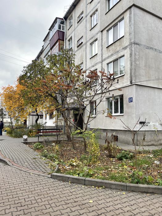 Простора 3-кімнатна квартира в Зарічному районі